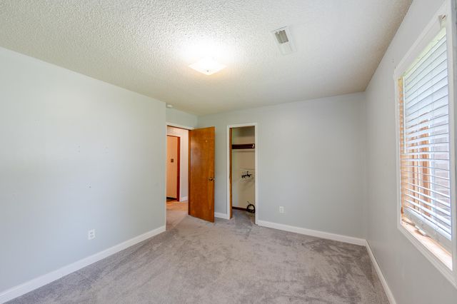 2301 WINCHESTER DR, Columbia, MO 65202