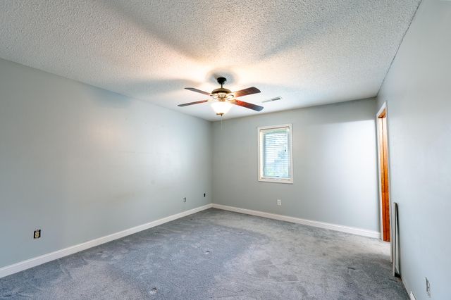 2301 WINCHESTER DR, Columbia, MO 65202