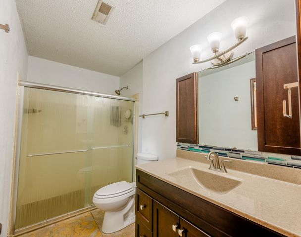 2301 WINCHESTER DR, Columbia, MO 65202