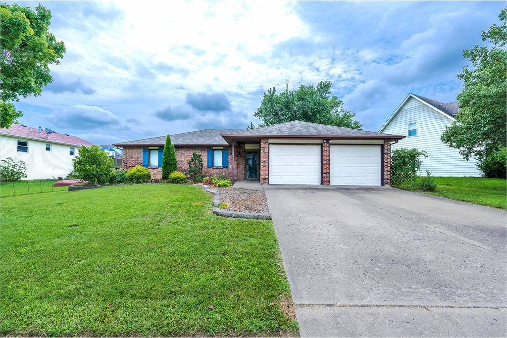 2301 WINCHESTER DR, Columbia, MO 65202