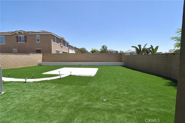 8011 Sea Salt Avenue, Fontana, CA 92336