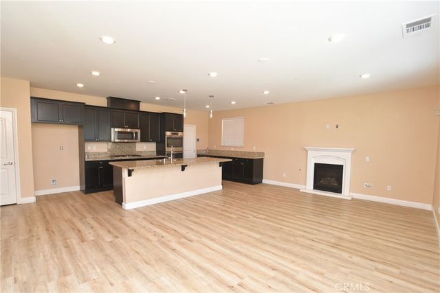 8011 Sea Salt Avenue, Fontana, CA 92336