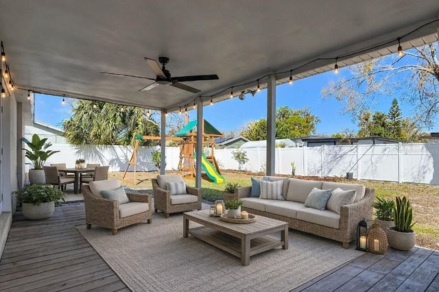 3907 W ROGERS AVENUE, Tampa, FL 33611