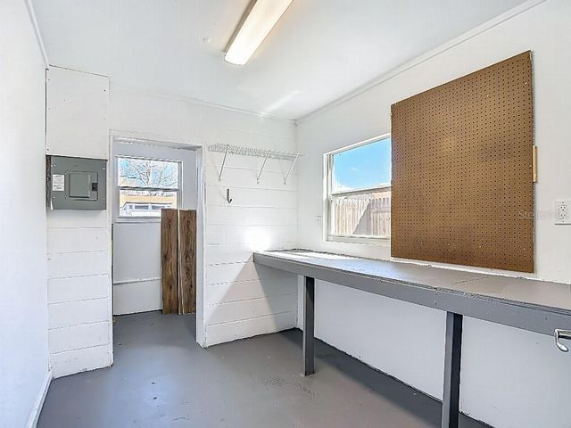 3907 W ROGERS AVENUE, Tampa, FL 33611