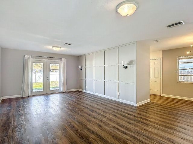 3907 W ROGERS AVENUE, Tampa, FL 33611