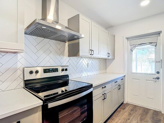 3907 W ROGERS AVENUE, Tampa, FL 33611