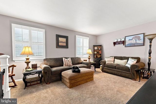 41 WINFIELD RD, Sicklerville, NJ 08081