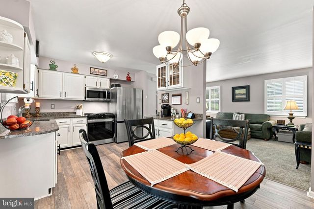 41 WINFIELD RD, Sicklerville, NJ 08081