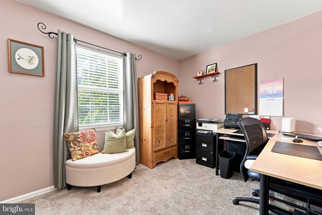 41 WINFIELD RD, Sicklerville, NJ 08081