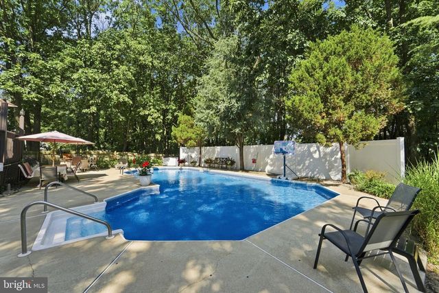 41 WINFIELD RD, Sicklerville, NJ 08081