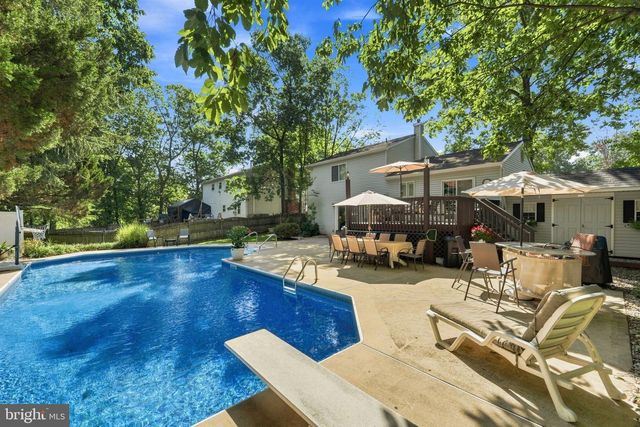 41 WINFIELD RD, Sicklerville, NJ 08081