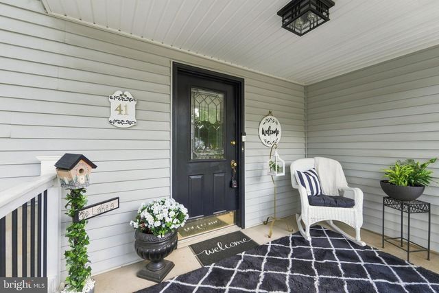 41 WINFIELD RD, Sicklerville, NJ 08081