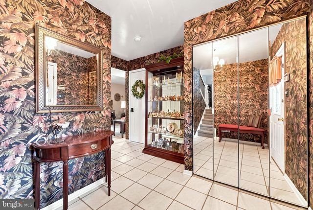 41 WINFIELD RD, Sicklerville, NJ 08081