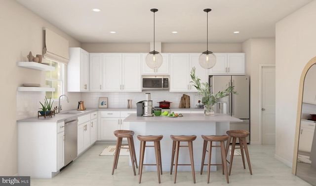 25 COTTONWOOD AVE, Berlin, NJ 08009