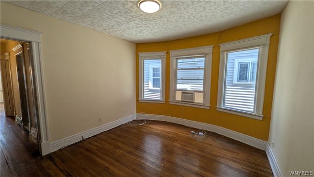 37 Manchester Place Lower, Buffalo, NY 14213