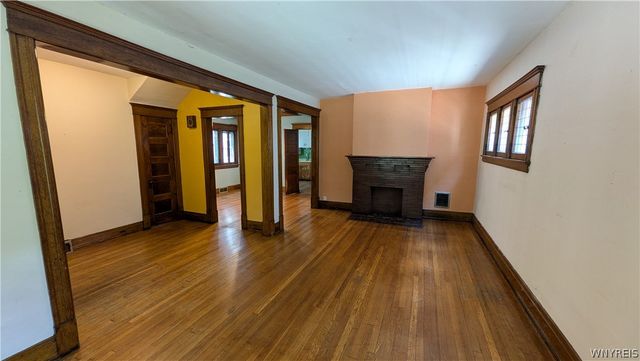 37 Manchester Place Lower, Buffalo, NY 14213