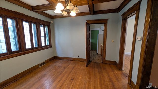 37 Manchester Place Lower, Buffalo, NY 14213