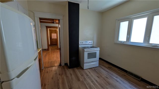 37 Manchester Place Lower, Buffalo, NY 14213