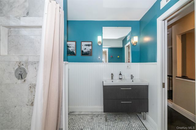 17 Edgewood Avenue, Larchmont, NY 10538