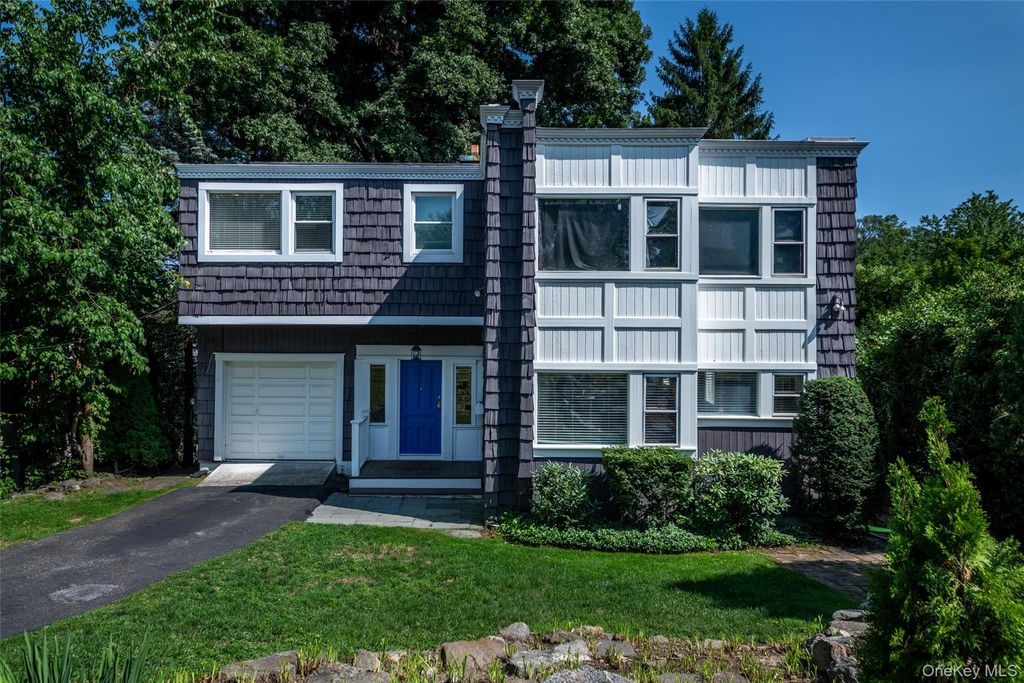17 Edgewood Avenue, Larchmont, NY 10538