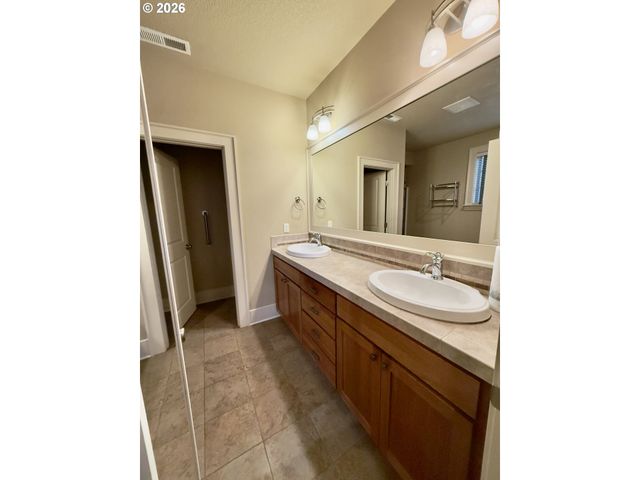 17916 Se 43RD St, Vancouver, WA 98683