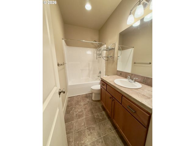 17916 Se 43RD St, Vancouver, WA 98683