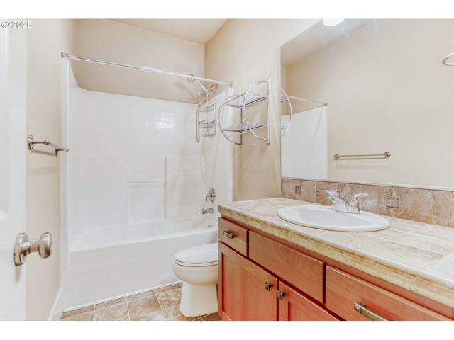 17916 Se 43RD St, Vancouver, WA 98683