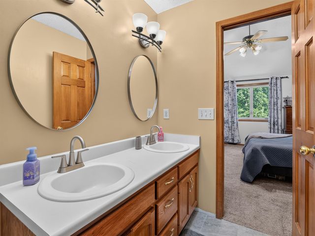 4910 Lonesome Oak Trail, Fort Wayne, IN 46845
