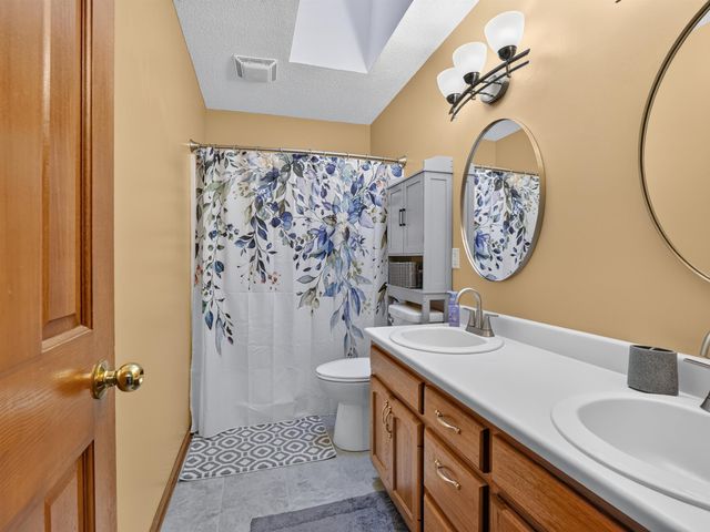 4910 Lonesome Oak Trail, Fort Wayne, IN 46845