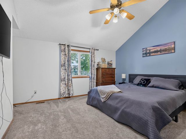 4910 Lonesome Oak Trail, Fort Wayne, IN 46845