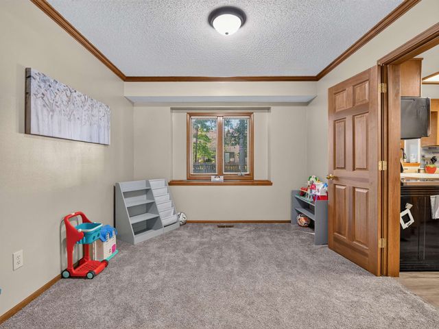 4910 Lonesome Oak Trail, Fort Wayne, IN 46845