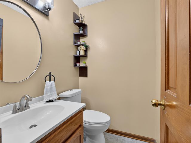 4910 Lonesome Oak Trail, Fort Wayne, IN 46845