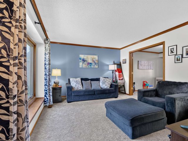 4910 Lonesome Oak Trail, Fort Wayne, IN 46845