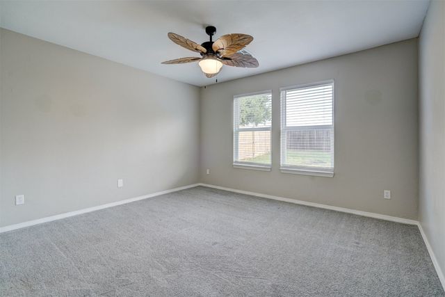 10425 Aberdeen Drive, Yukon, OK 73099