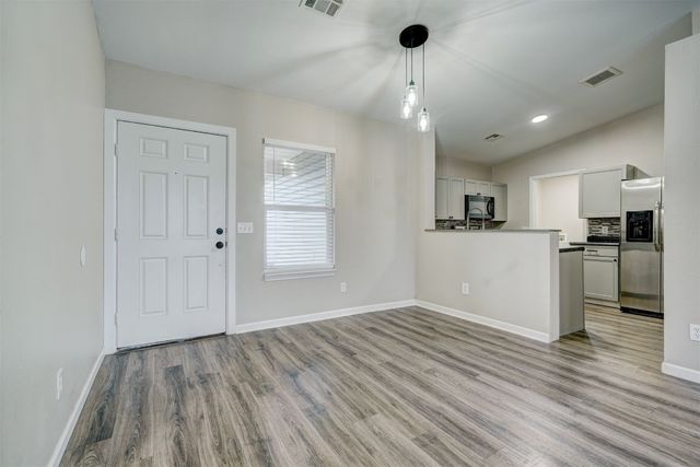 10425 Aberdeen Drive, Yukon, OK 73099