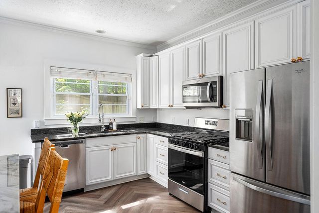 330 Chesterfield Street N, Aiken, SC 29801