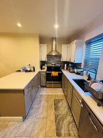 31 Garland St 1, Chelsea, MA 02150