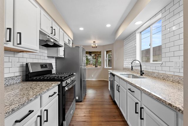 2404 Paisano Street NE, Albuquerque, NM 87112