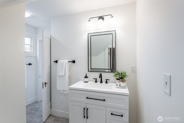 3025 Maringo Road SE, Olympia, WA 98501