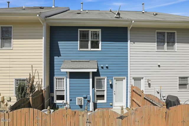 1047 Mica Lamp Court, Apex, NC 27502