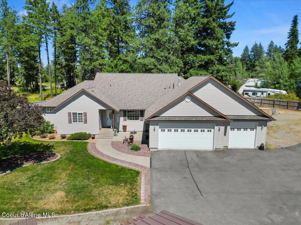 32595 N 1ST AVE, Spirit Lake, ID 83869
