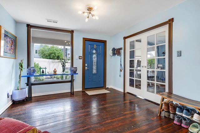 2616 MOUNTAIN Road NW, Albuquerque, NM 87104