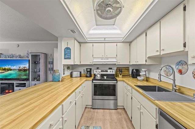 12760 INDIAN ROCKS ROAD 571, Largo, FL 33774