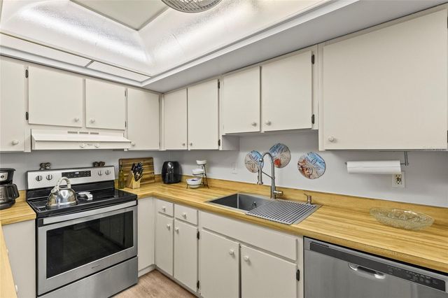 12760 INDIAN ROCKS ROAD 571, Largo, FL 33774