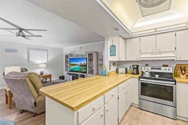 12760 INDIAN ROCKS ROAD 571, Largo, FL 33774