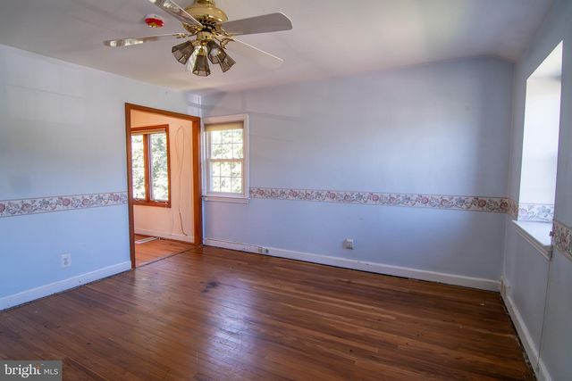 5004 FAIRWAY RD, Drexel Hill, PA 19026