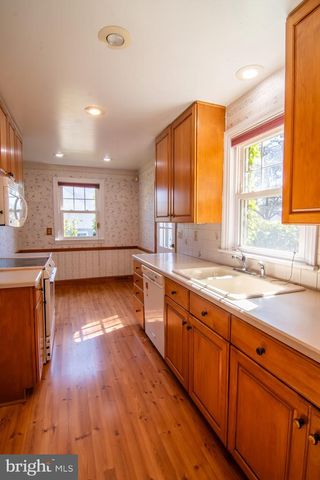 5004 FAIRWAY RD, Drexel Hill, PA 19026