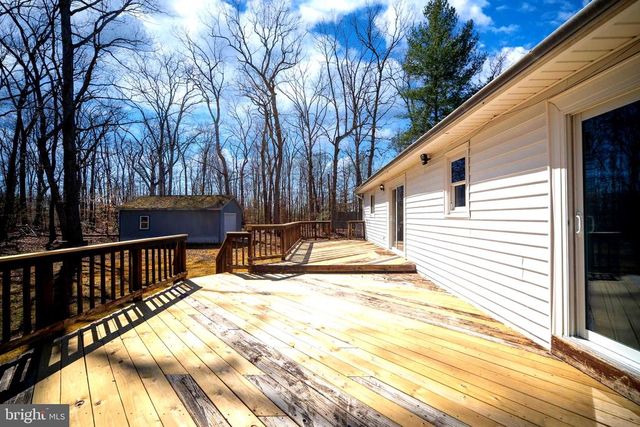 5527 SMITH STATION RD, Fredericksburg, VA 22407