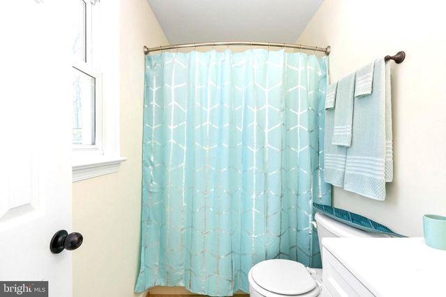 5527 SMITH STATION RD, Fredericksburg, VA 22407