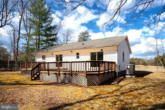 5527 SMITH STATION RD, Fredericksburg, VA 22407